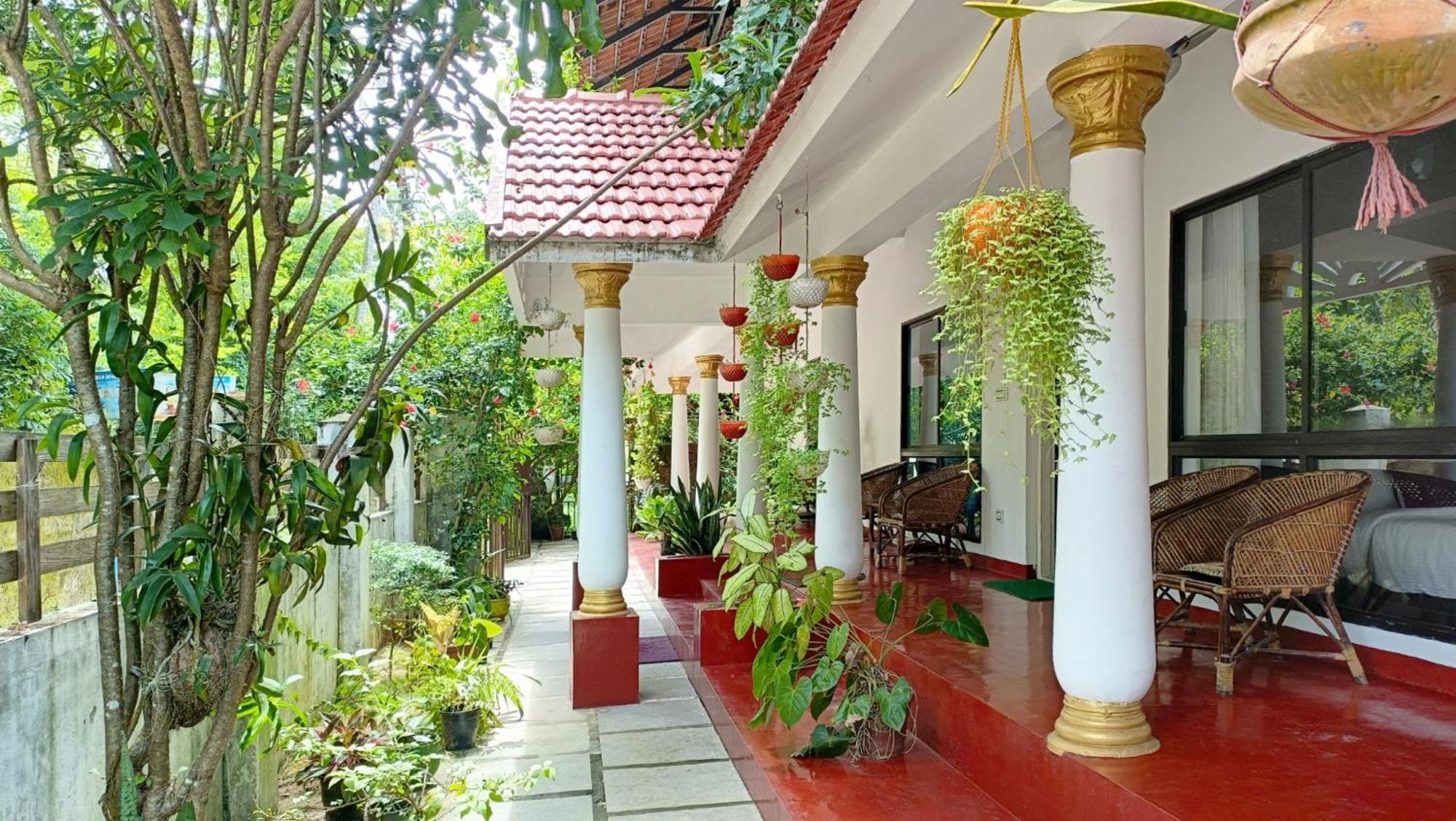 Marari Beach Cleetus Homestay Mararikulam Exterior photo